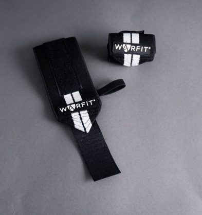 MUÑEQUERAS – NEGRO CON BLANCO